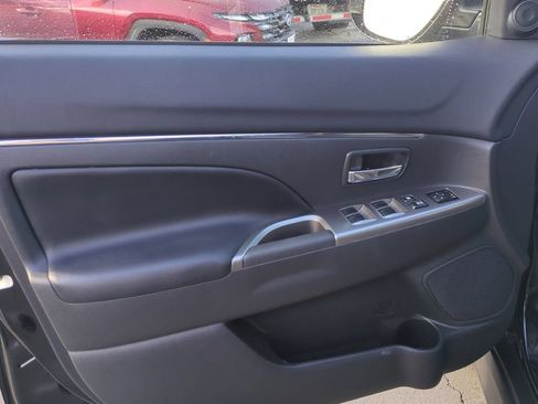 Used 2025 Mitsubishi Outlander Sport SE AWD/4WD image 11