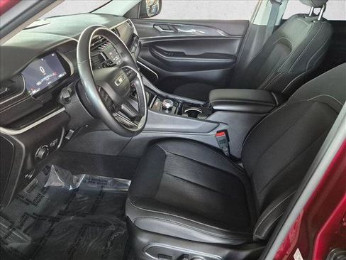 Used 2021 Jeep Grand Cherokee L Laredo w/ Luxury Tech Group I RWD image 16