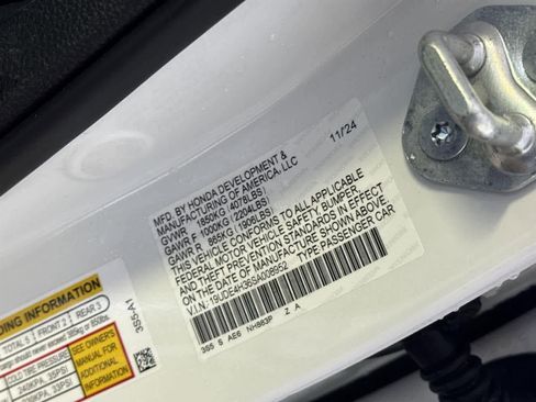 Certified 2025 Acura Integra A-Spec image 31