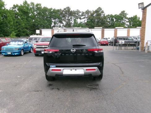 Used 2023 Nissan Pathfinder SL w/ Lighting Package (N92) AWD/4WD image 7