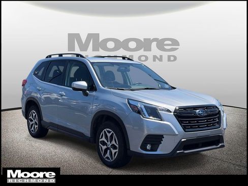 Certified 2024 Subaru Forester Premium AWD/4WD image 1