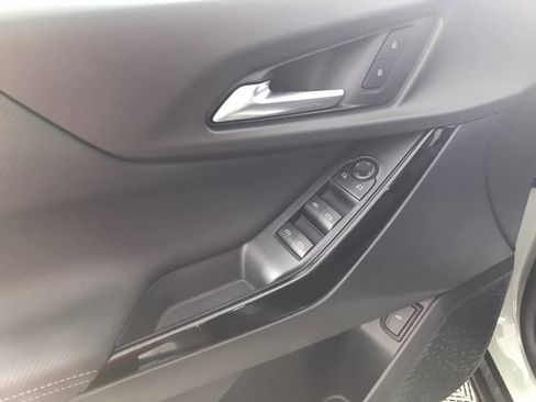 New 2026 Chevrolet Equinox LT w/ Convenience Package II image 7