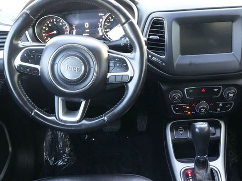 Used 2017 Jeep Compass Latitude w/ Popular Equipment Group image 4