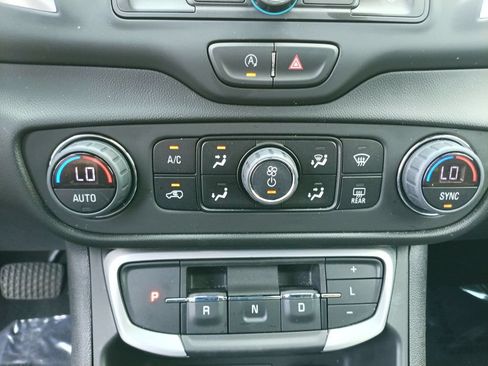 Used 2022 GMC Terrain SLE w/ Driver Convenience Package AWD/4WD image 25