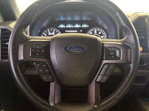 Used 2019 Ford Expedition XLT w/ Equipment Group 201A AWD/4WD image 13