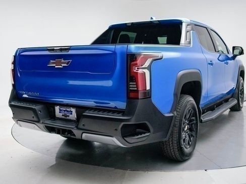 New 2025 Chevrolet Silverado EV LT image 6