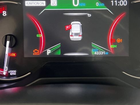 Certified 2025 Toyota RAV4 XLE FWD image 16