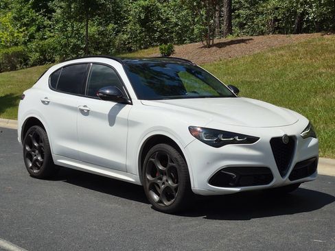 Used 2025 Alfa Romeo Stelvio Tributo Italiano w/ Driving Assist Package AWD/4WD image 26