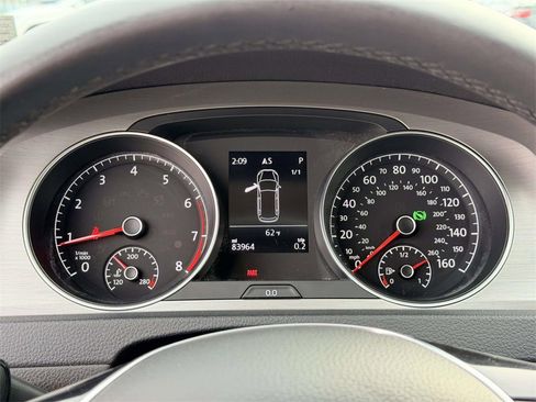 Used 2016 Volkswagen Golf S image 9