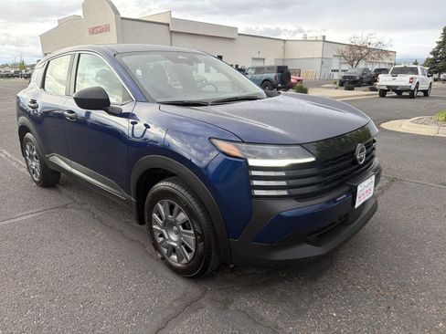 Used 2025 Nissan Kicks S AWD/4WD image 3