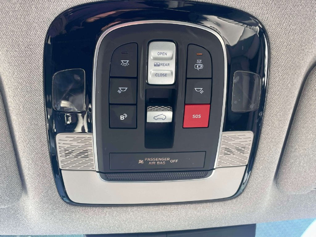 Used 2024 Hyundai Palisade Limited AWD/4WD image 33