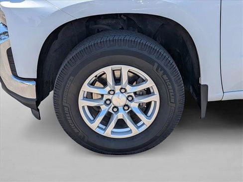 Used 2021 Chevrolet Silverado 1500 LT AWD/4WD image 28