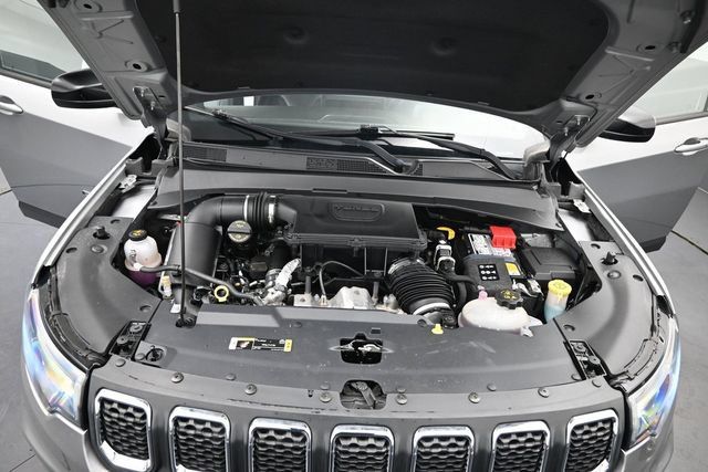 Used 2023 Jeep Compass Latitude w/ Sun and Sound Group AWD/4WD image 22