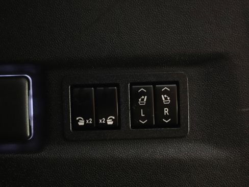 Used 2021 GMC Yukon XL Denali w/ Denali Ultimate Package image 21