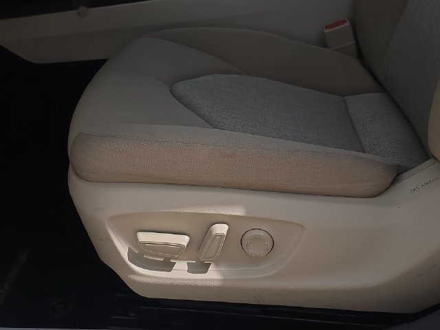 Used 2021 Toyota Camry LE FWD image 16