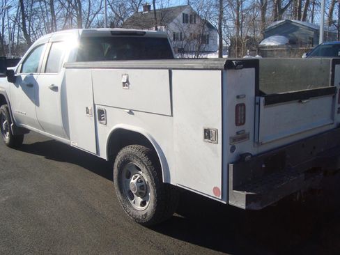 Used 2022 GMC Sierra 2500 Pro w/ Convenience Package image 7