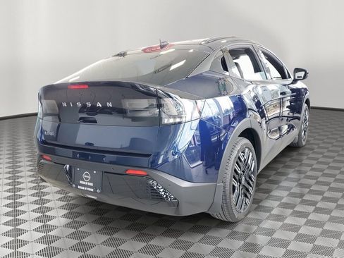 New 2026 Nissan Leaf Platinum+ w/ Cargo Package (Platinum+) FWD image 2