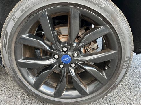 Used 2017 Ford Escape SE w/ SE Sport Appearance Package FWD image 13