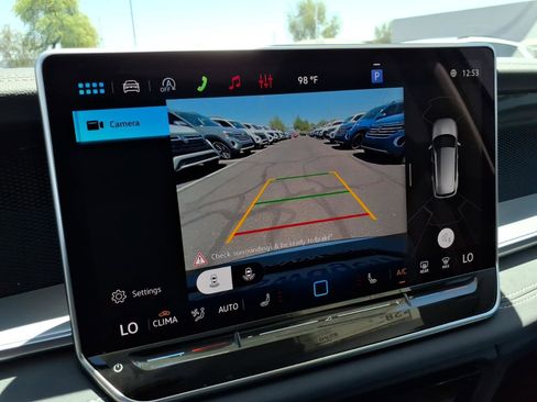 New 2026 Volkswagen Tiguan SE FWD image 20