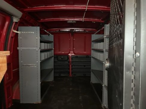 Used 2014 Chevrolet Express 3500 image 17