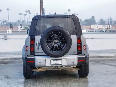 Used 2023 Land Rover Defender 90 S image 7