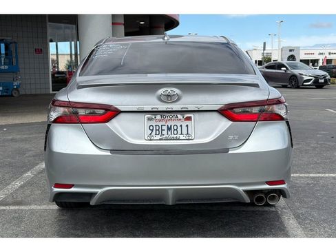 Used 2022 Toyota Camry SE w/ Convenience Package FWD image 6