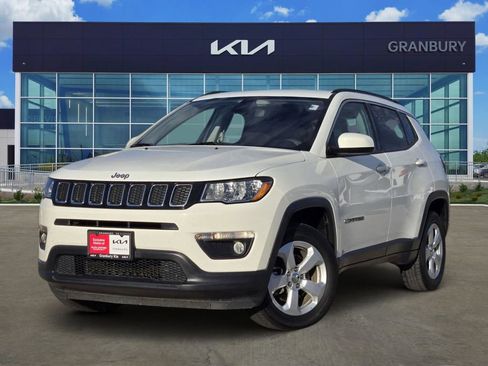 Used 2021 Jeep Compass Latitude image 1