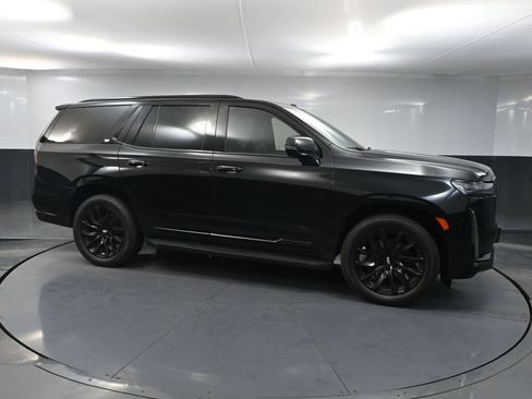 Used 2021 Cadillac Escalade Sport w/ LPO, Illumination Package AWD/4WD image 2