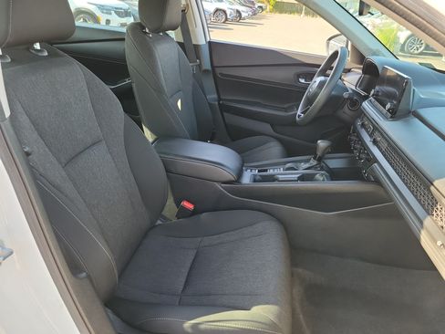 Used 2024 Honda Accord EX image 22