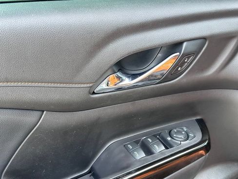 Used 2020 GMC Acadia AT4 w/ Driver Alert Package II AWD/4WD image 10