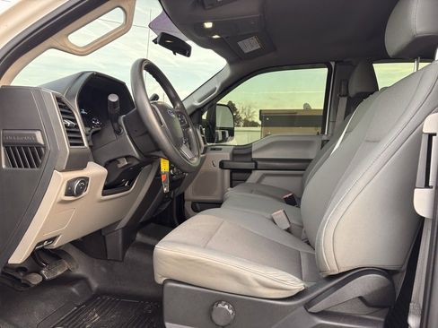 Used 2019 Ford F250 XL w/ Power Equipment Group image 8