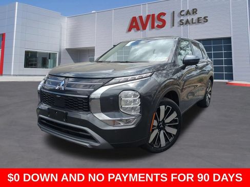 Used 2025 Mitsubishi Outlander SE AWD/4WD image 1