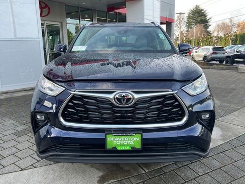 New 2026 Toyota Highlander Limited image 8