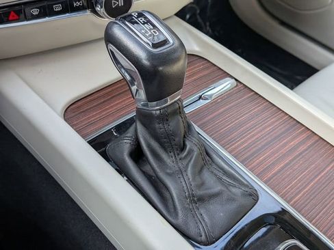 Used 2021 Volvo S60 T6 Momentum image 18