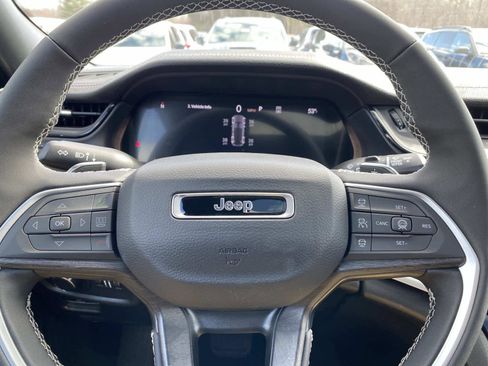 New 2026 Jeep Grand Cherokee Altitude image 13