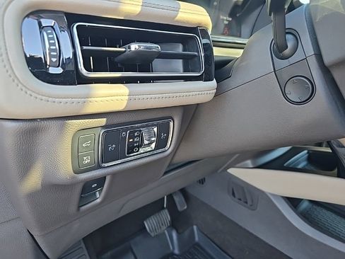 Used 2022 Lincoln Nautilus Reserve image 15