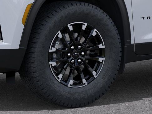 New 2026 Chevrolet Traverse Z71 w/ Driver Confidence Package AWD/4WD image 9