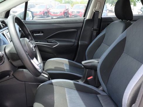 Used 2025 Nissan Versa SV FWD image 13
