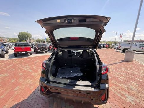 Used 2024 Subaru Crosstrek 2.0i Premium AWD/4WD image 32