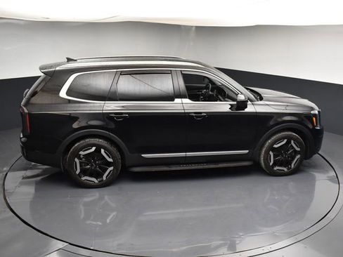 Certified 2025 Kia Telluride EX w/ EX Captain's Chair Package image 50