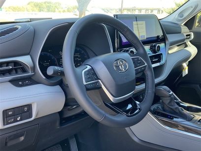 New 2026 Toyota Highlander Limited