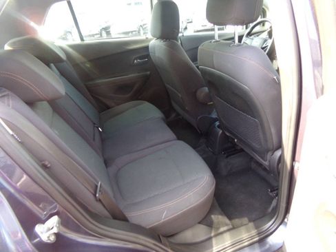 Used 2018 Chevrolet Trax LS FWD image 21