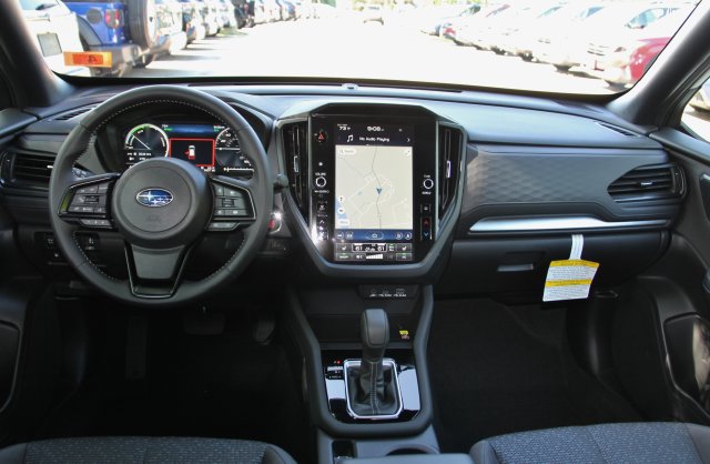 Used 2025 Subaru Forester Premium AWD/4WD image 35