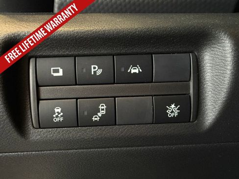 Used 2025 Nissan Kicks Play S FWD image 33