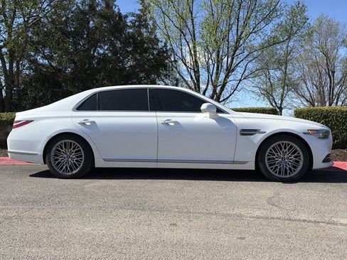 Used 2022 Genesis G90 5.0 Ultimate image 2