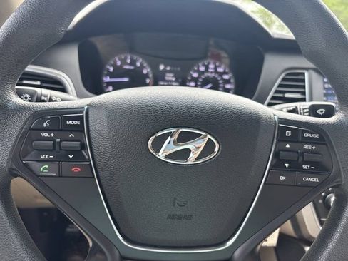 Used 2016 Hyundai Sonata SE FWD image 22