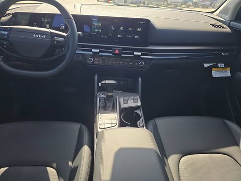 New 2026 Kia Sportage EX FWD image 15