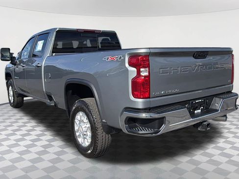 Used 2025 Chevrolet Silverado 3500 LT AWD/4WD image 7