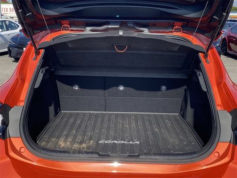 Certified 2025 Toyota Corolla SE image 18