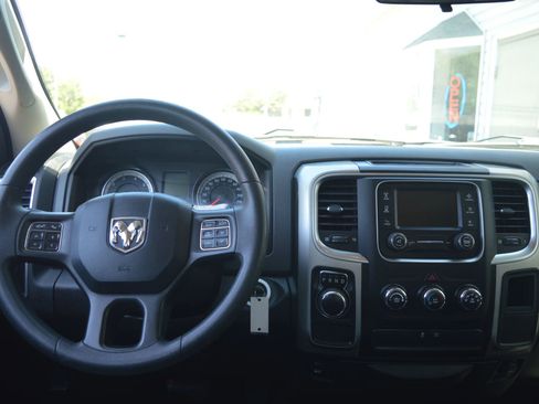 Used 2020 RAM 1500 Classic SLT RWD image 27